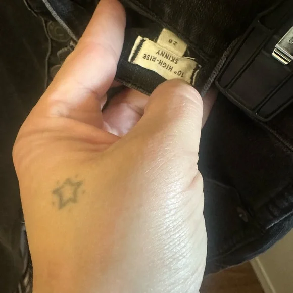 Madewell Women's Dark Gray High-Rise Jeans - Picture 4 of 5